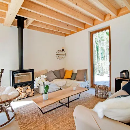 Spacious Holiday In Hamoir, Between Durbuy And Hamoir
