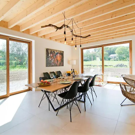 Spacious Holiday In Hamoir, Between Durbuy And