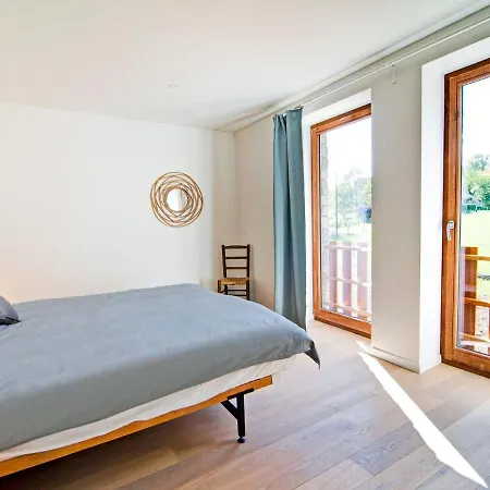 Spacious Holiday In Hamoir, Between Durbuy And 펜션