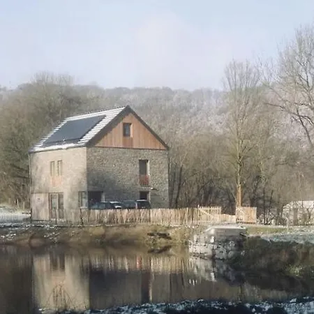 펜션 Spacious Holiday In Hamoir, Between Durbuy And Hamoir